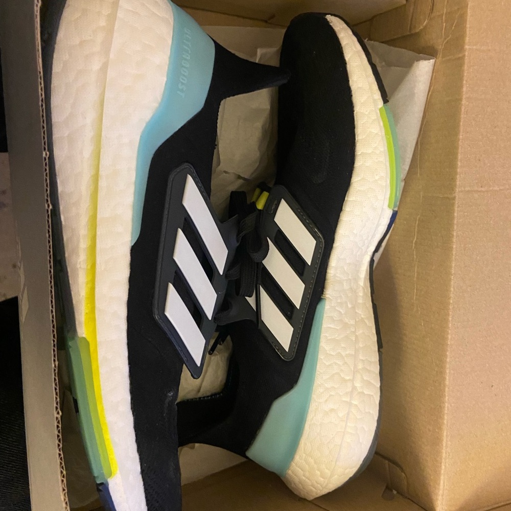 Adidas ultra boost 22 womens